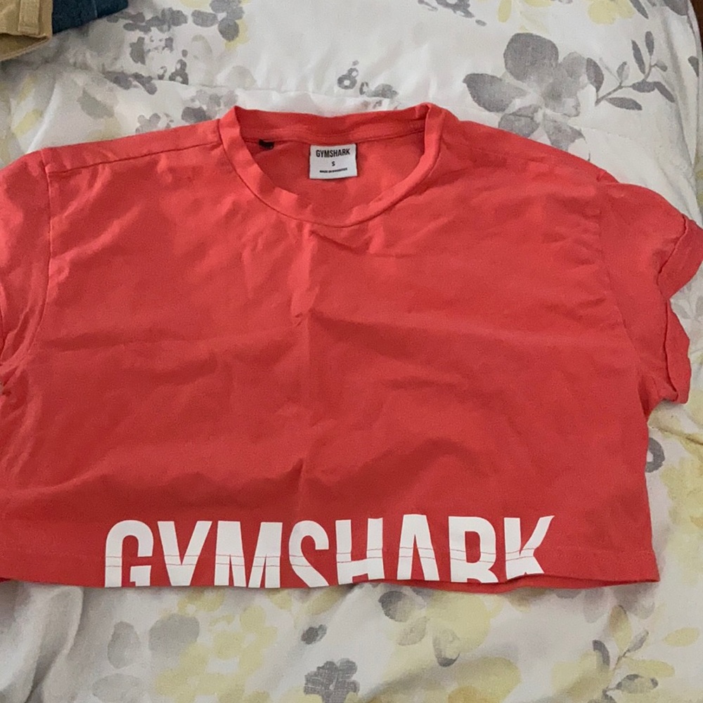 Gymshark cropped tshirt